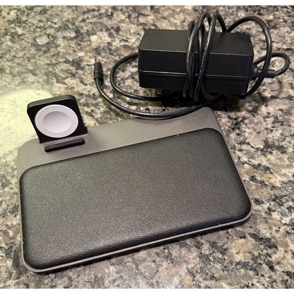 Nomad Qi Wireless Charging Pad for Phones and Apple Watch - Picture 4 of 12